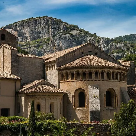 Domaine Maxxim 3* Clermont-lʼHérault